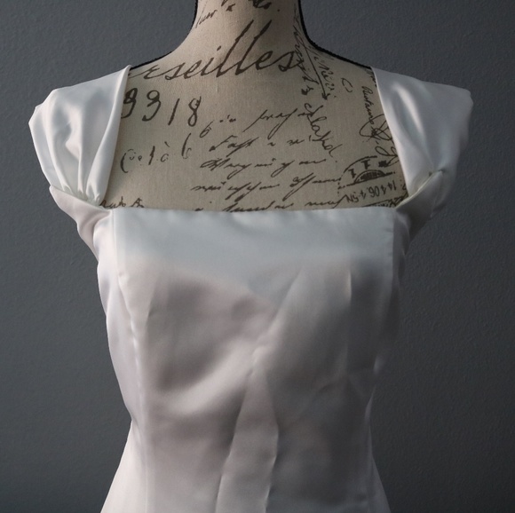 Long White Formal Gown - Picture 2 of 3